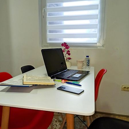 Bayt Apartment - Free Parking SJJ Buitenkant foto